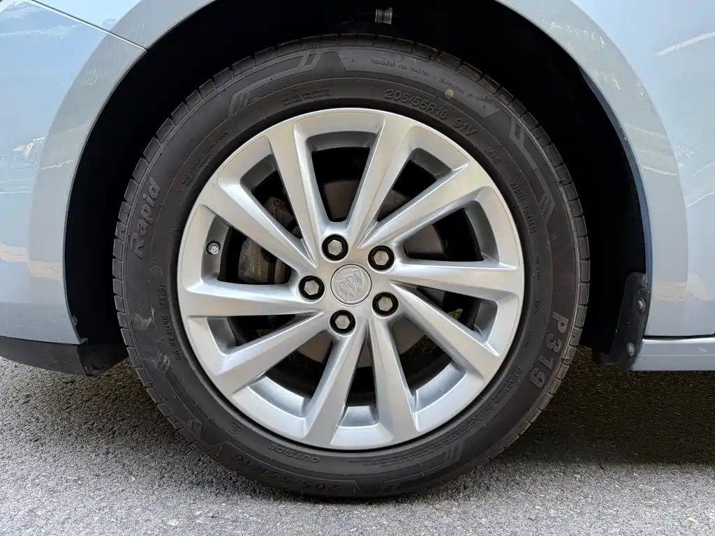 Buick Verano — миниатюра 20