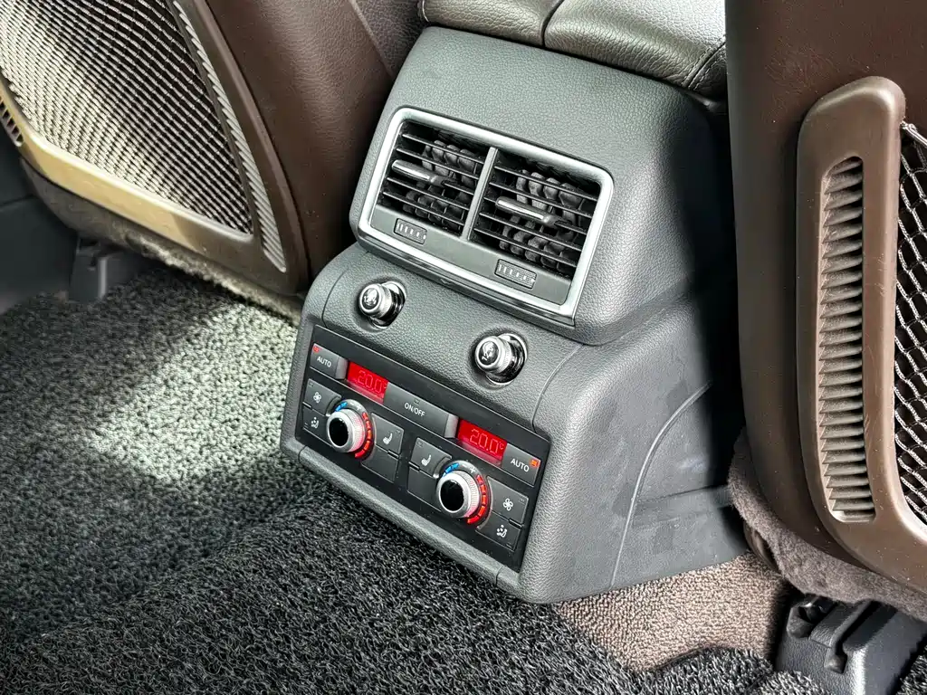 Audi Q7 — миниатюра 17