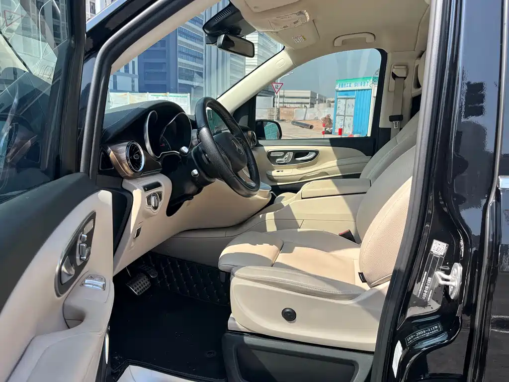 MERCEDES-BENZ V CLASS