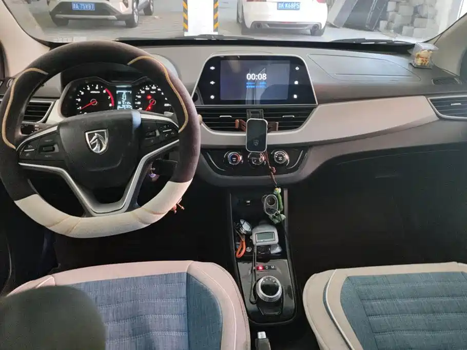 Baojun 310W — миниатюра 12