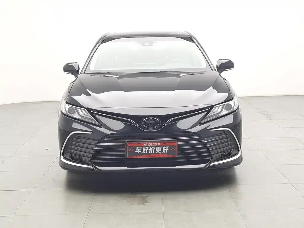 Toyota Camry — миниатюра 3