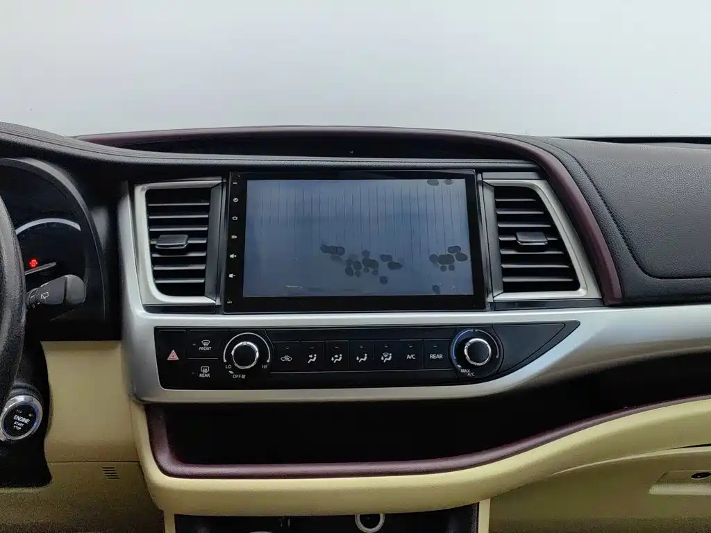 Toyota Highlander — миниатюра 12
