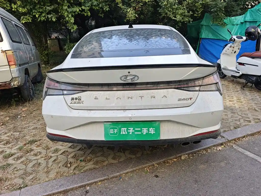 Hyundai Elantra — миниатюра 3