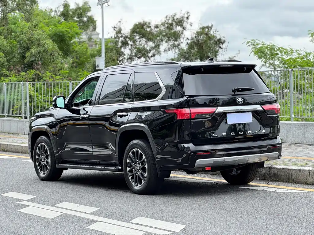 Toyota Sequoia 2023 3.5T LTD
