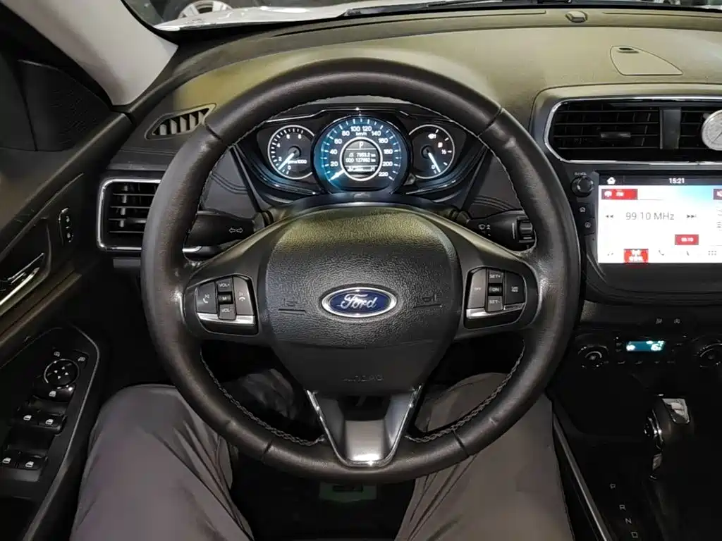 Ford Escort — миниатюра 11