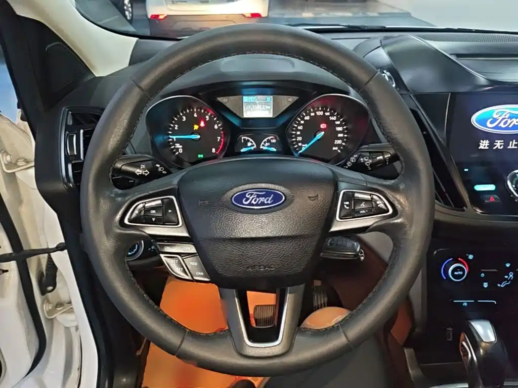 Ford Kuga — миниатюра 11