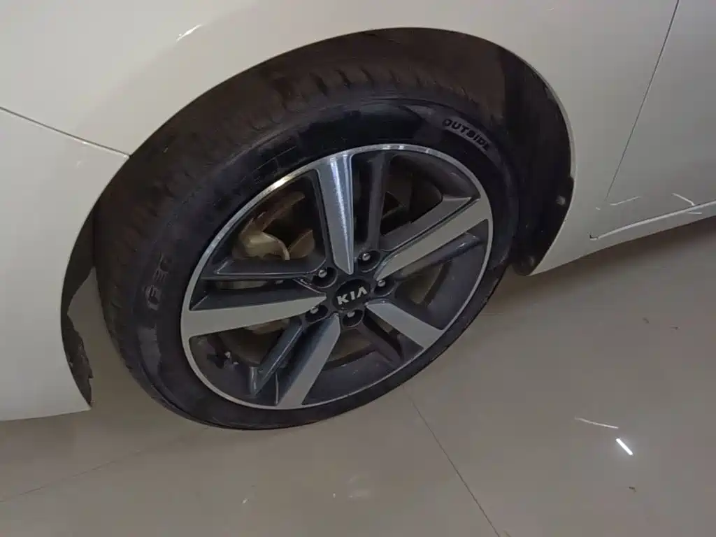 Kia K3 — миниатюра 23