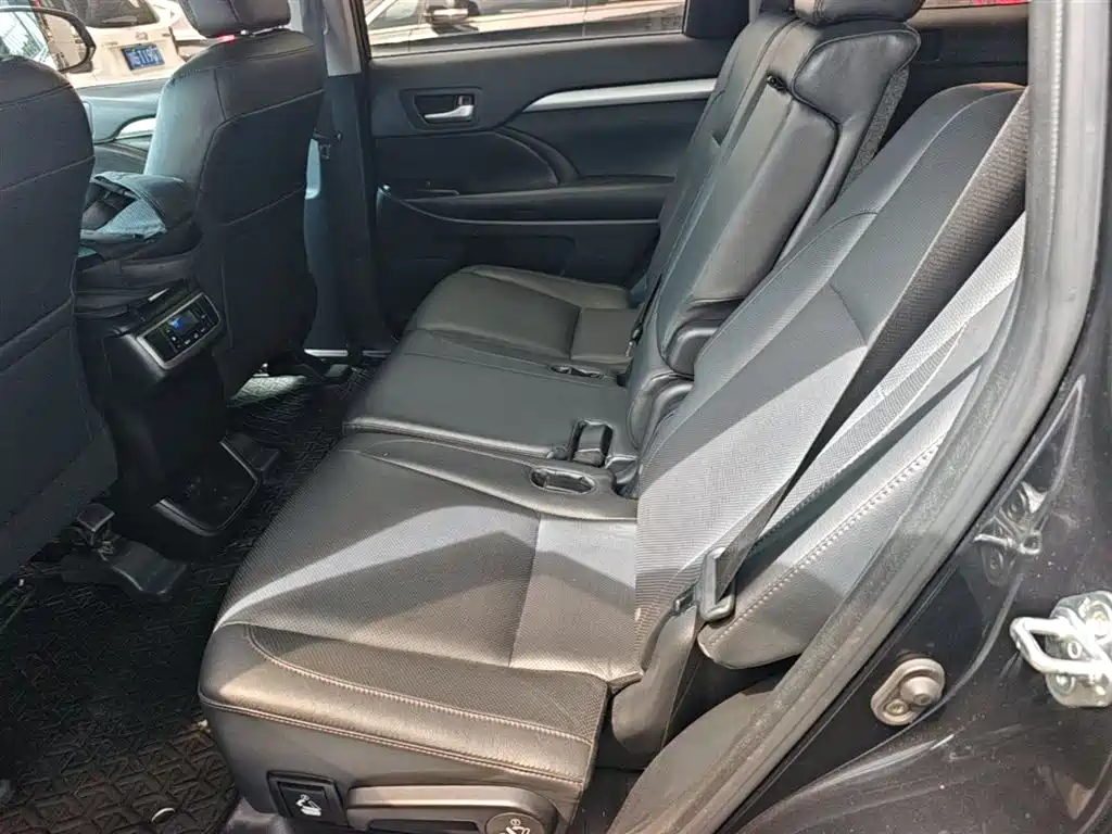 Toyota Highlander — фотографии объявления, Фото 17