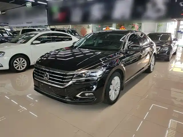 VOLKSWAGEN PASSAT 2020
