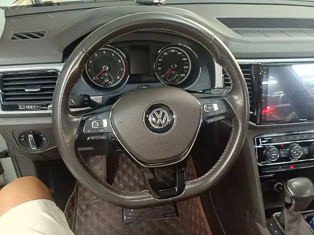 Volkswagen Teramont — миниатюра 11