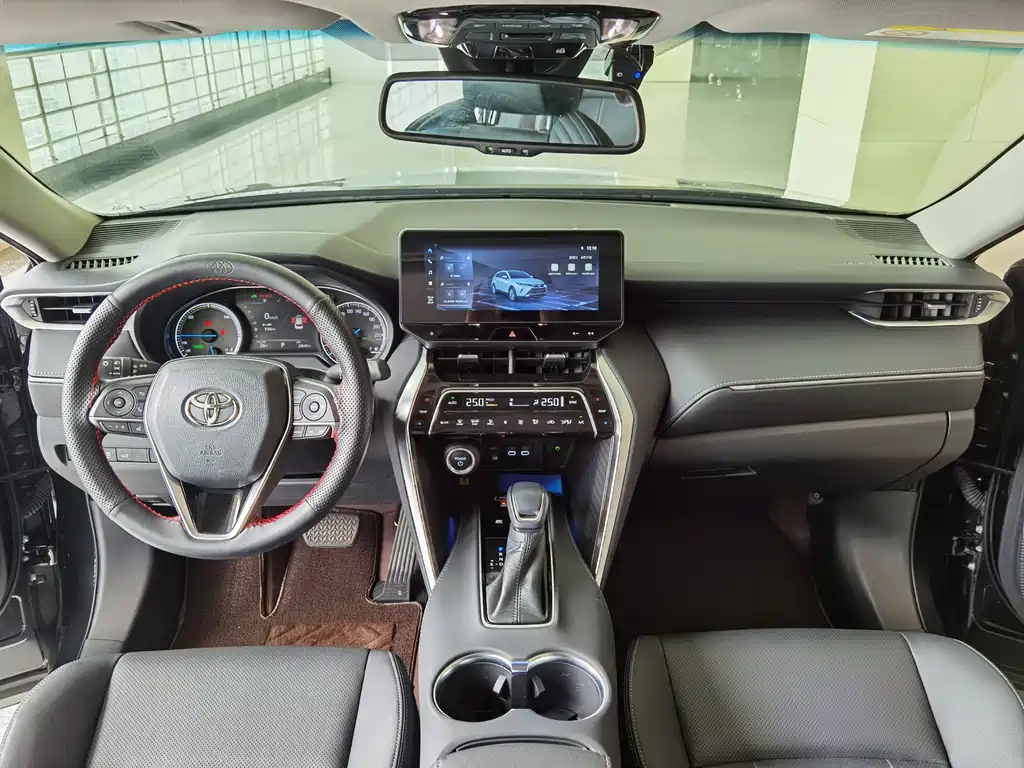 Toyota Harrier 2024 2.5L CVT Luxury