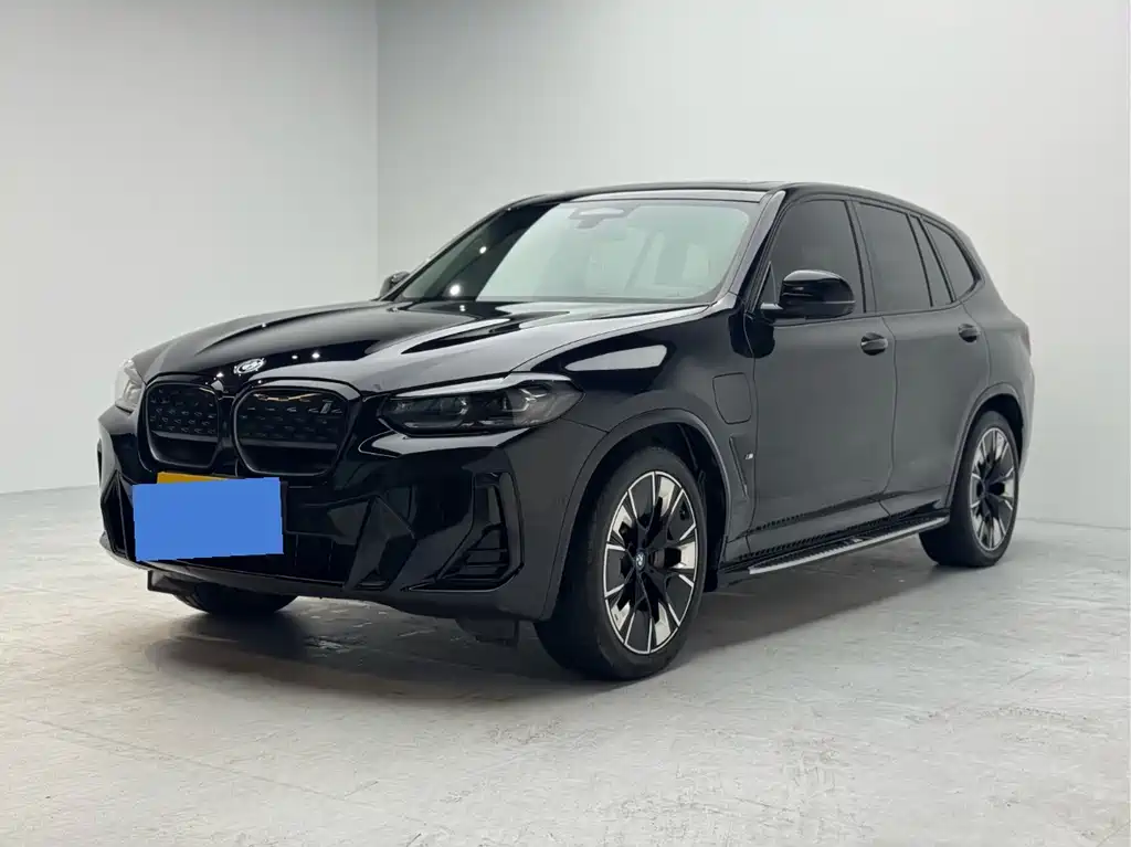BMW iX3 — миниатюра 2