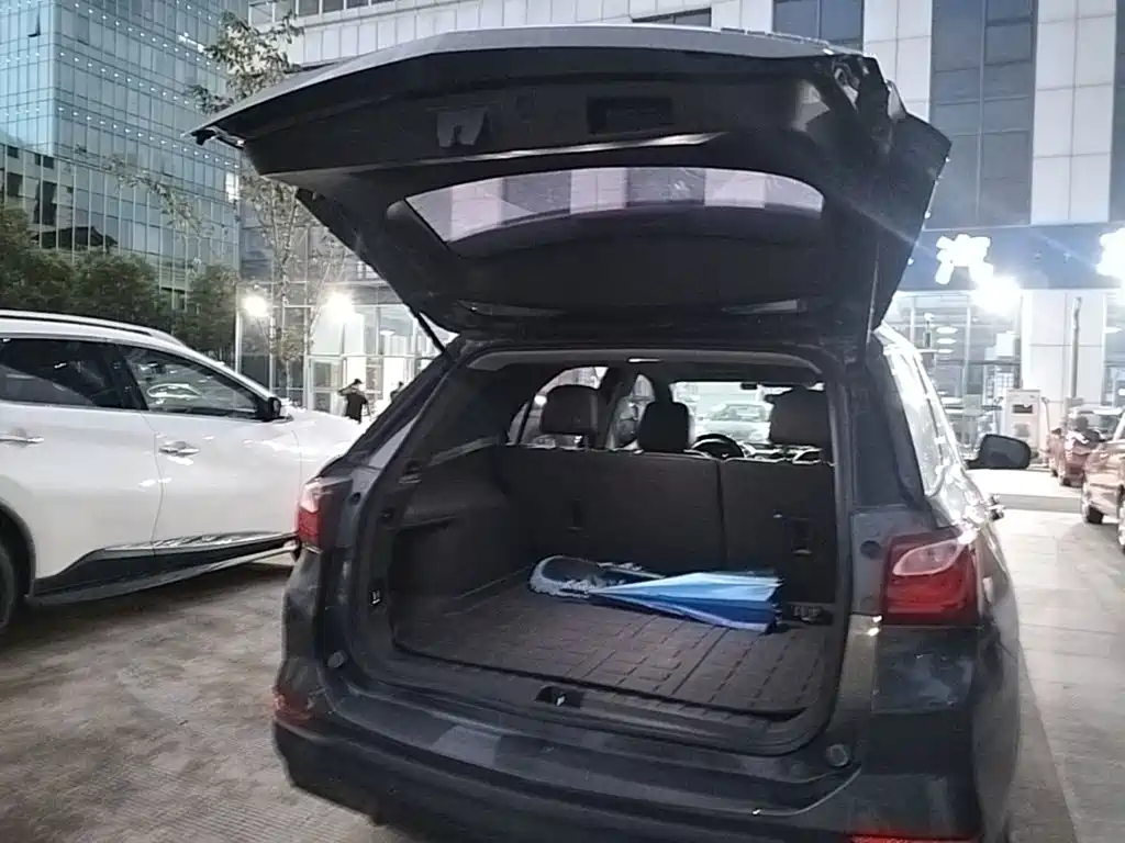 Chevrolet Equinox — миниатюра 19