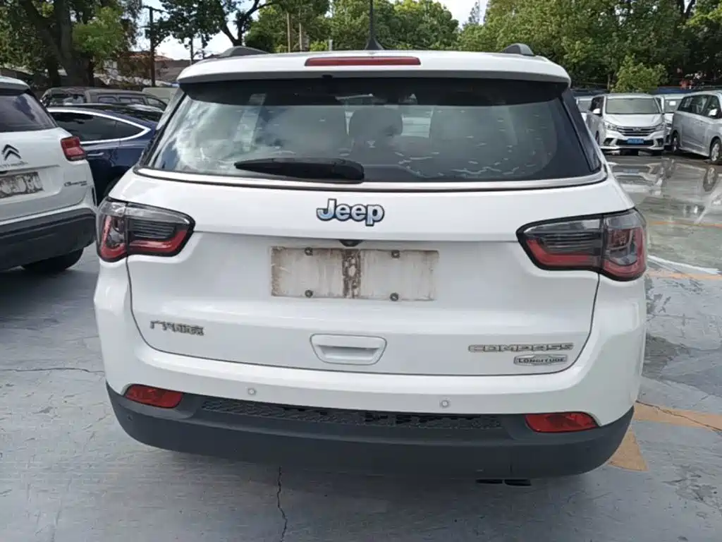 Jeep Compass — миниатюра 6