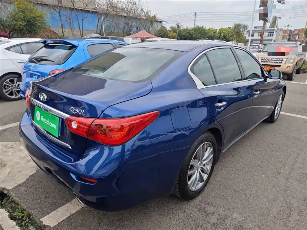 Infiniti Q50L 2016 2.0T Comfort