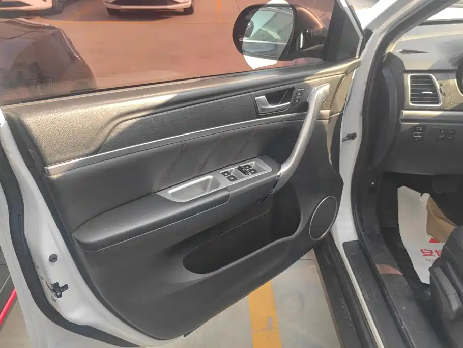 Haval M6 — миниатюра 7