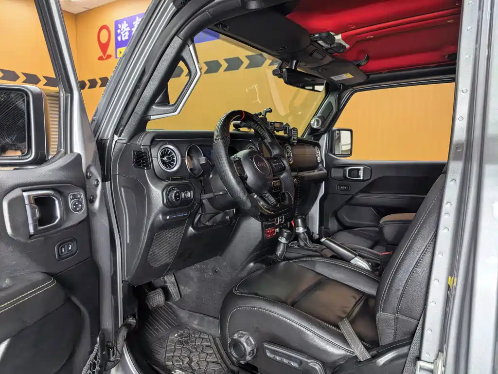 Jeep Wrangler PHEV — миниатюра 8