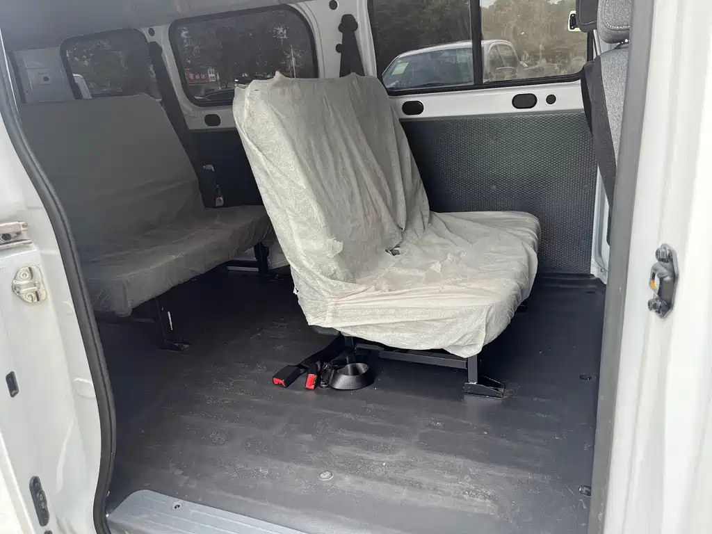 Wuling Yangguang — миниатюра 11