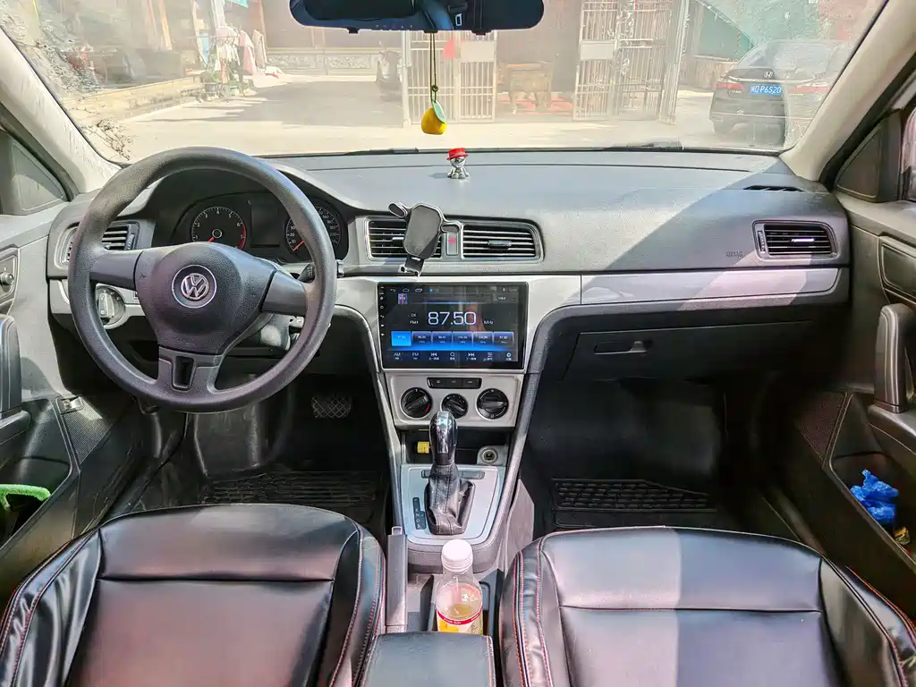 Volkswagen Lavida — миниатюра 9