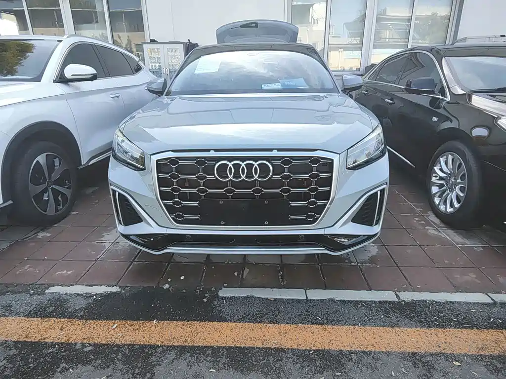 Audi Q2L — миниатюра 2