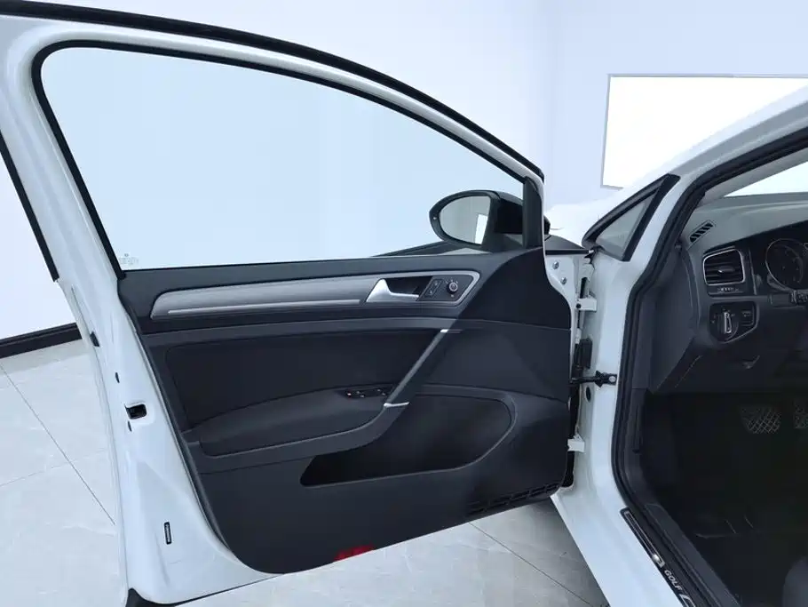 Volkswagen Golf — миниатюра 7