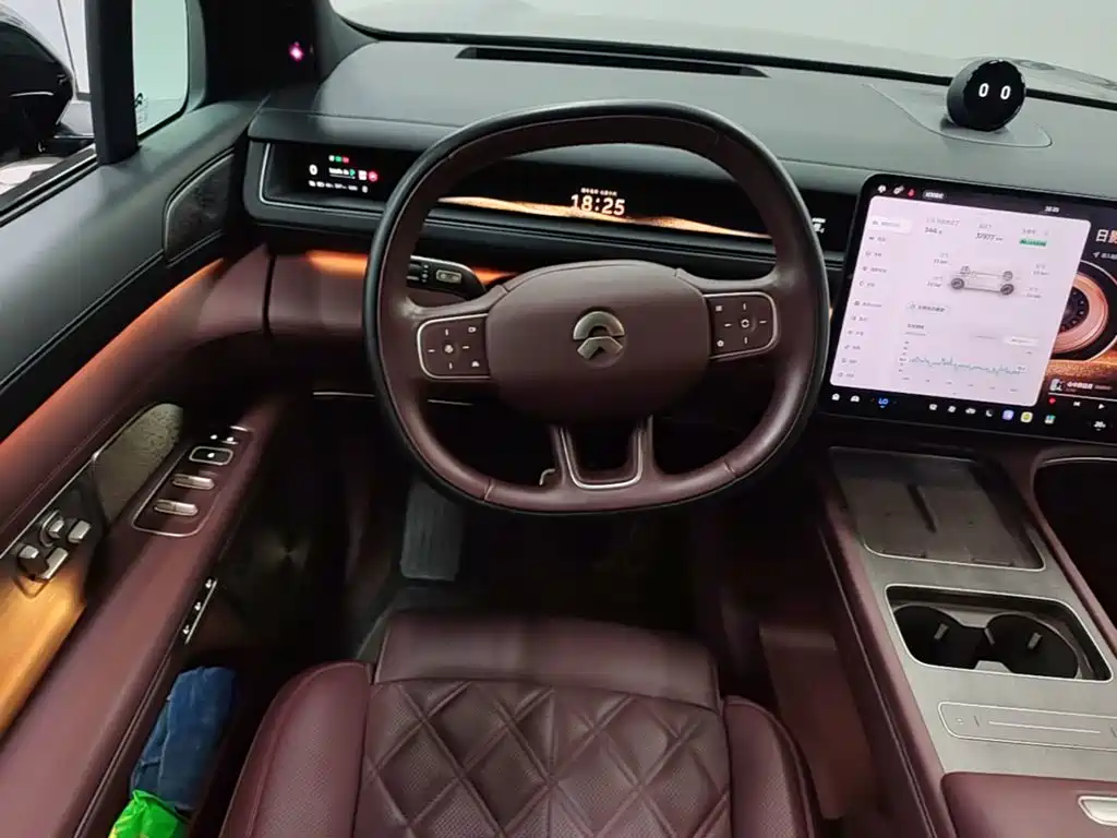 NIO ES8 — миниатюра 11