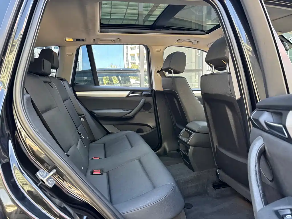 BMW X3 (Import) — миниатюра 24
