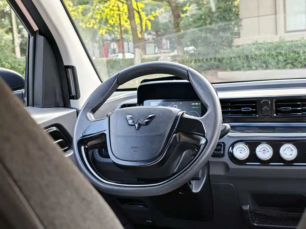 Wuling MINIEV — миниатюра 13