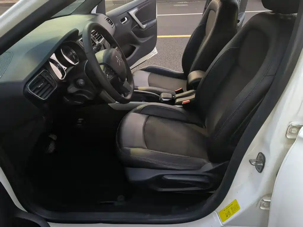 Citroen C3-XR — миниатюра 7