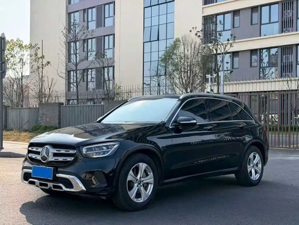 MERCEDES-BENZ GLC