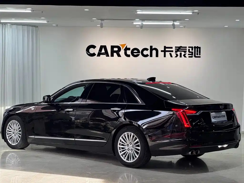 Cadillac CT6 - фото 7