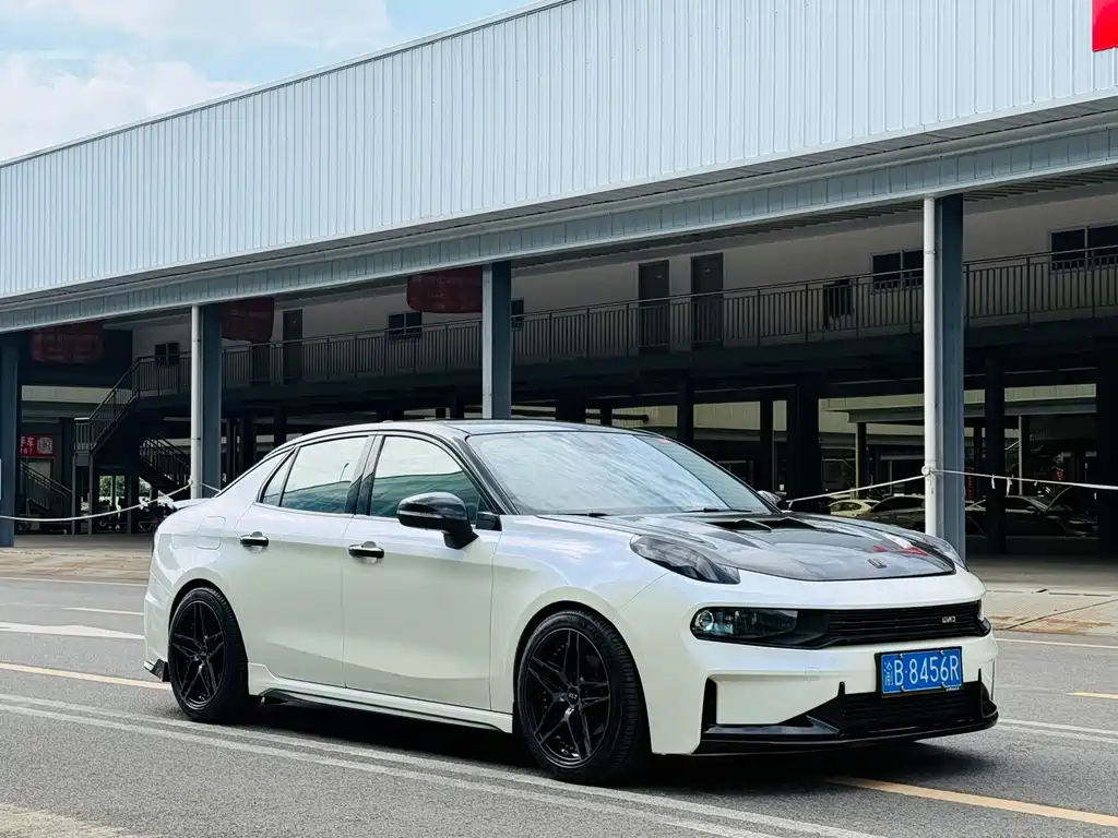 Lynk & Co 03 — миниатюра 3
