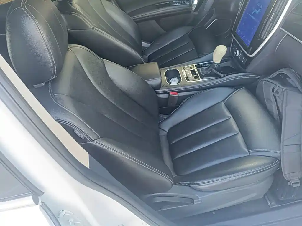 BYD MAX — миниатюра 25