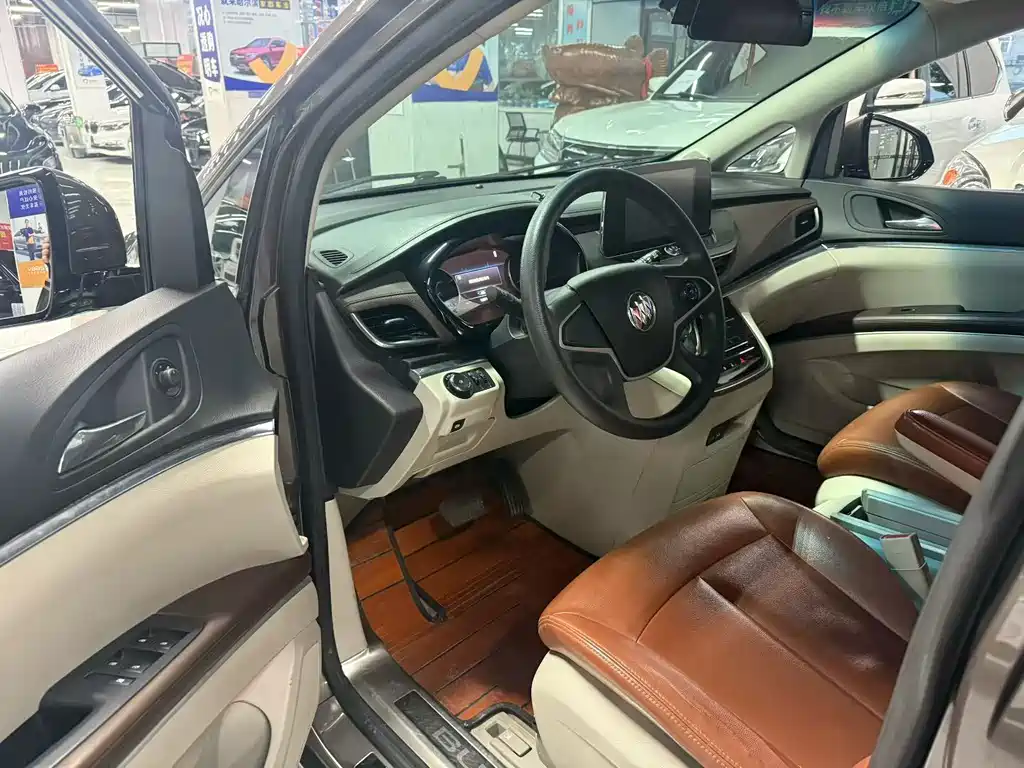 Buick GL8 — миниатюра 7