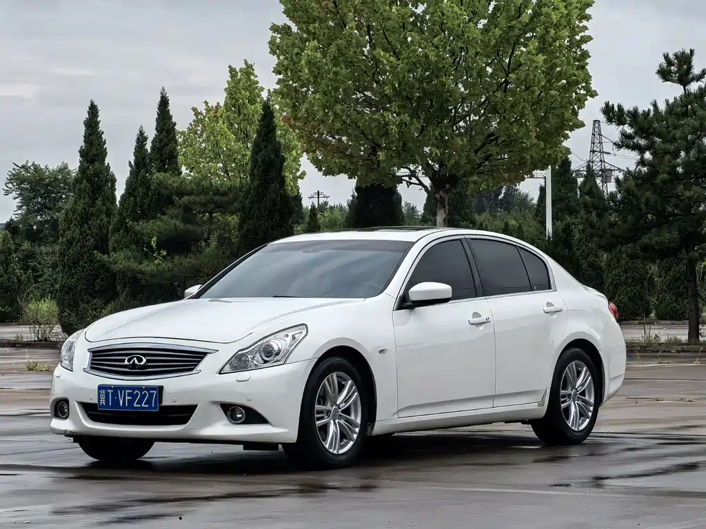 Infiniti G