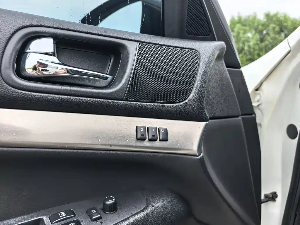 Infiniti G — миниатюра 15