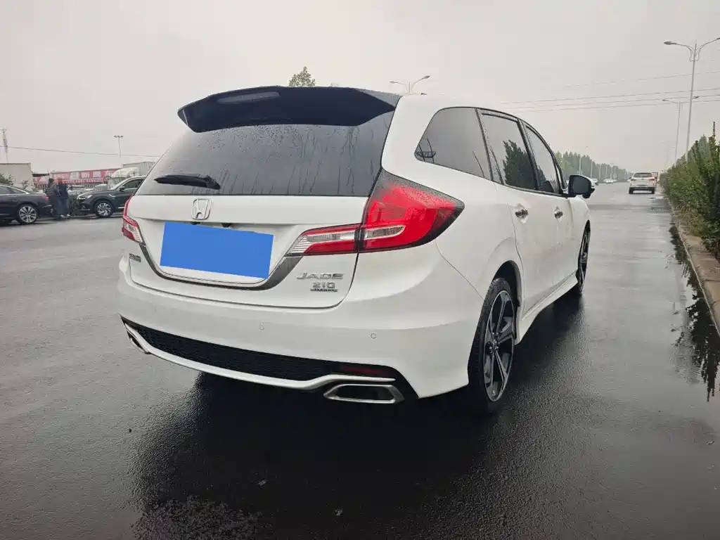 Honda Jade — миниатюра 5