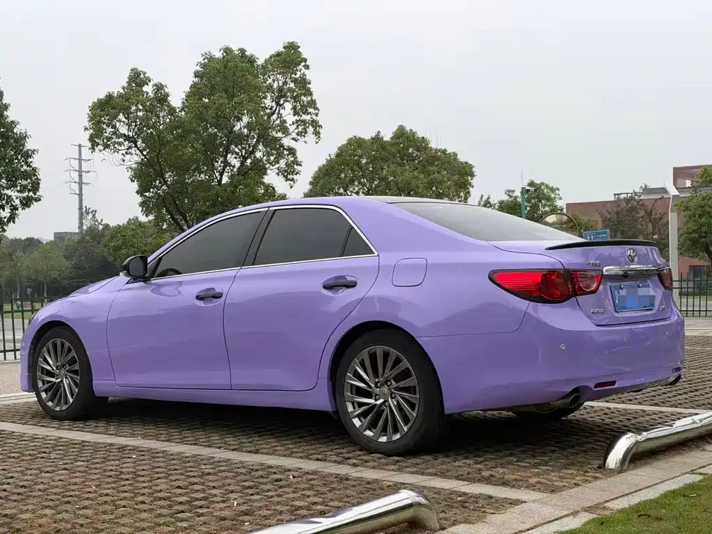 Toyota Reiz — миниатюра 9