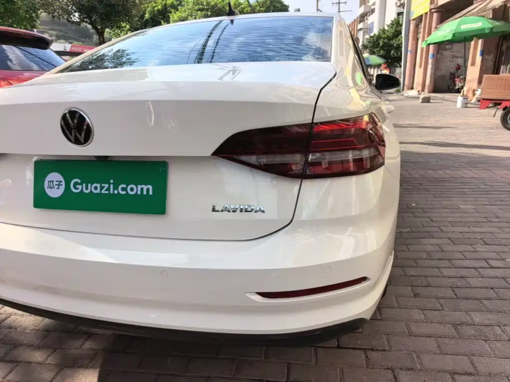 Volkswagen Lavida — миниатюра 8