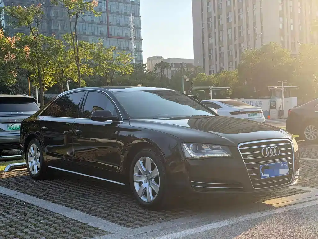 Audi A8 — миниатюра 3
