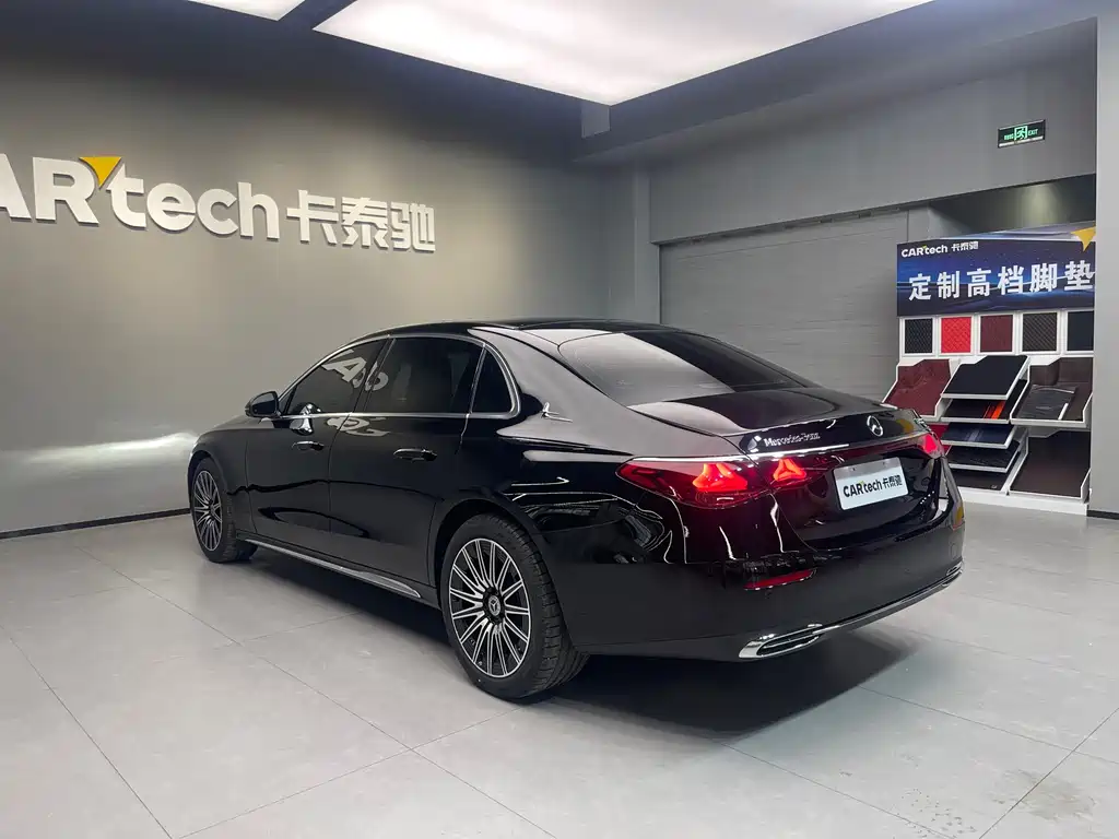 Mercedes-Benz E-Class — миниатюра 6