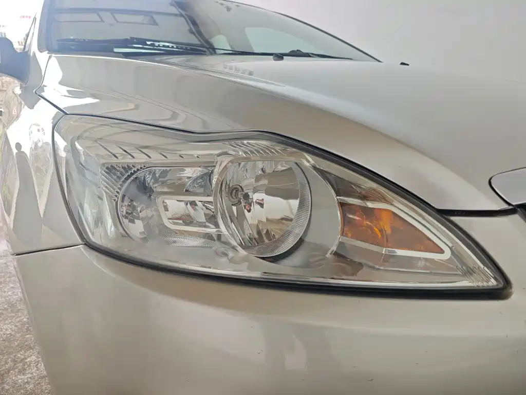 Ford Focus — миниатюра 10