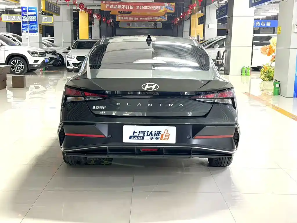 Hyundai Elantra — миниатюра 9