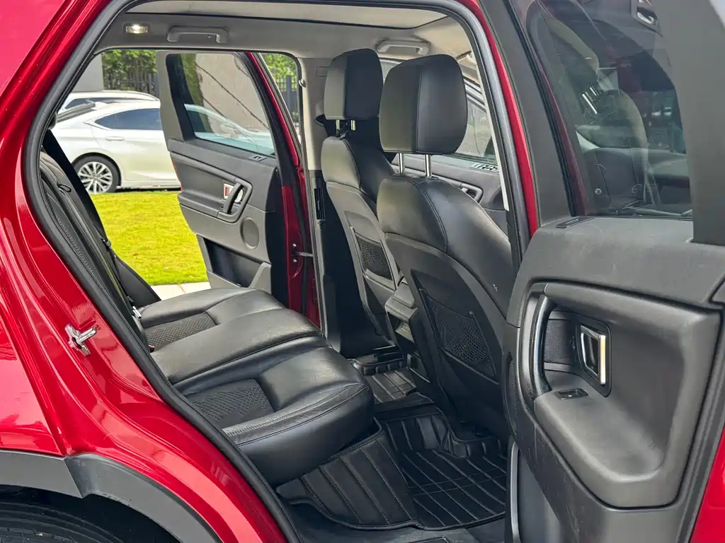 Land Rover Discovery Sport — миниатюра 10