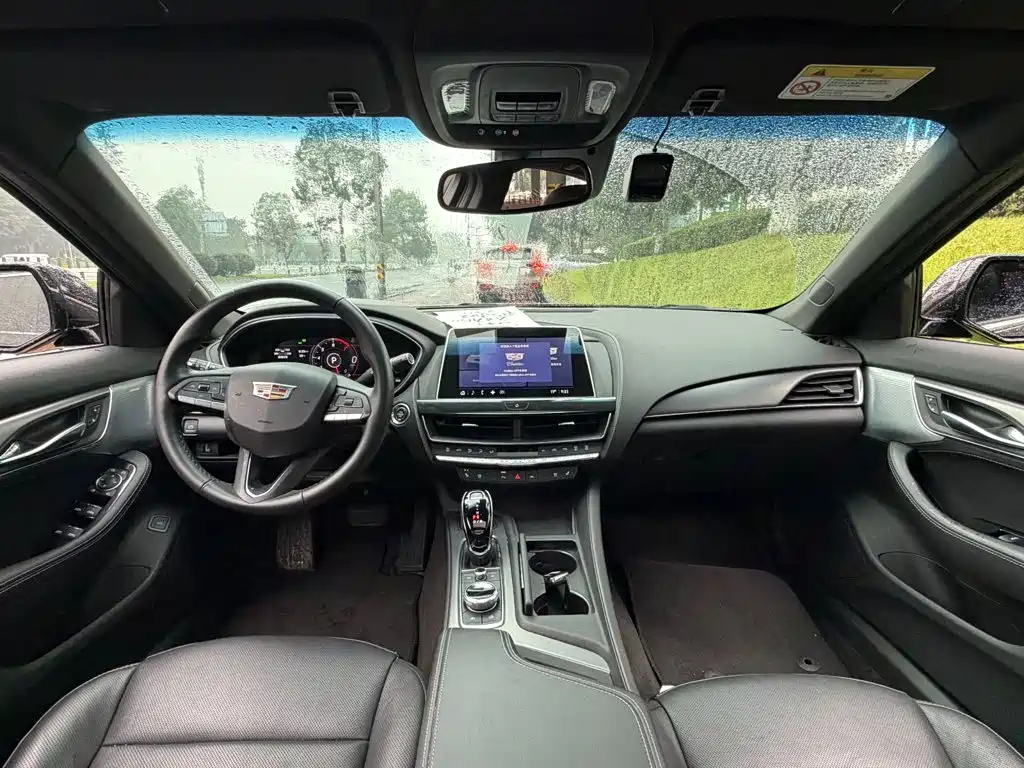 Cadillac CT5 — миниатюра 13