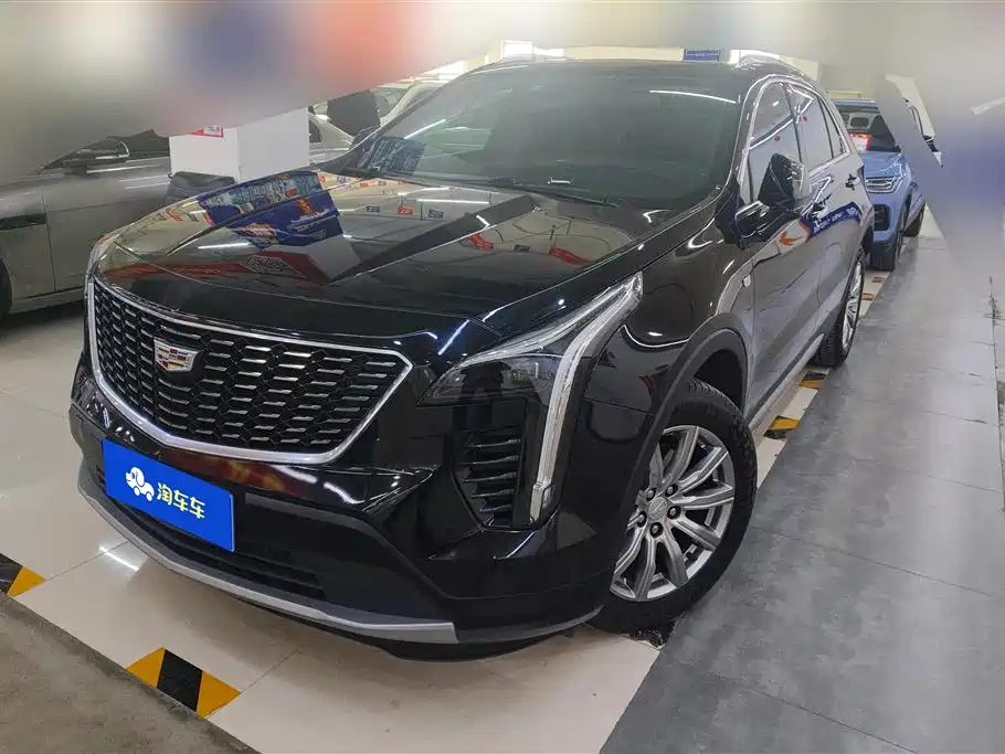 CADILLAC XT4