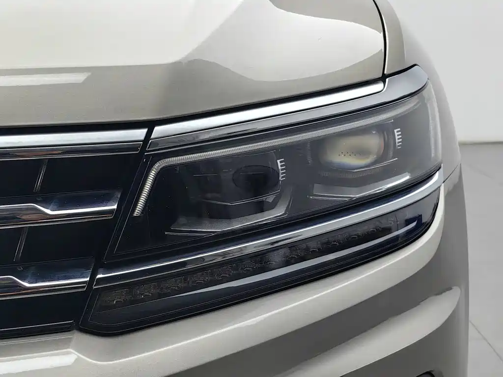 Volkswagen Tiguan L — миниатюра 7