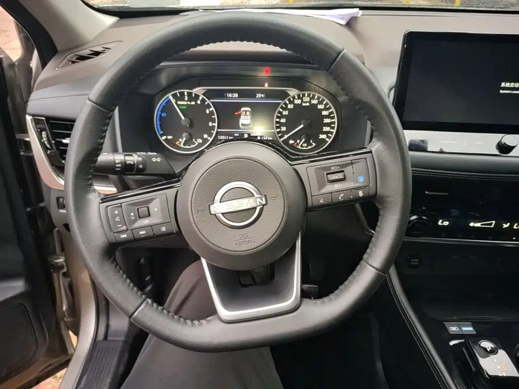 Nissan X-Trail — миниатюра 11
