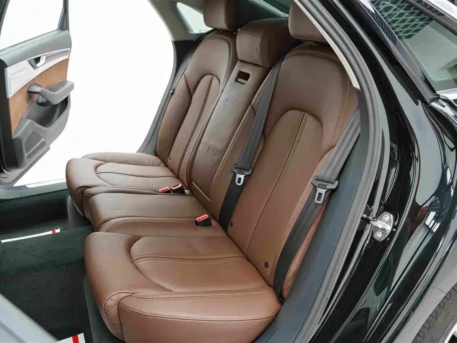 Audi A8 — миниатюра 12