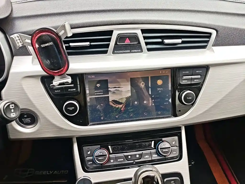 Geely Boyue — миниатюра 13